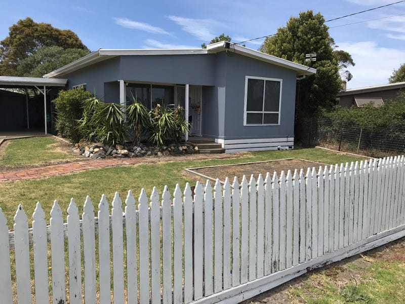 30 Ellen Avenue, Seaspray, VIC 3851