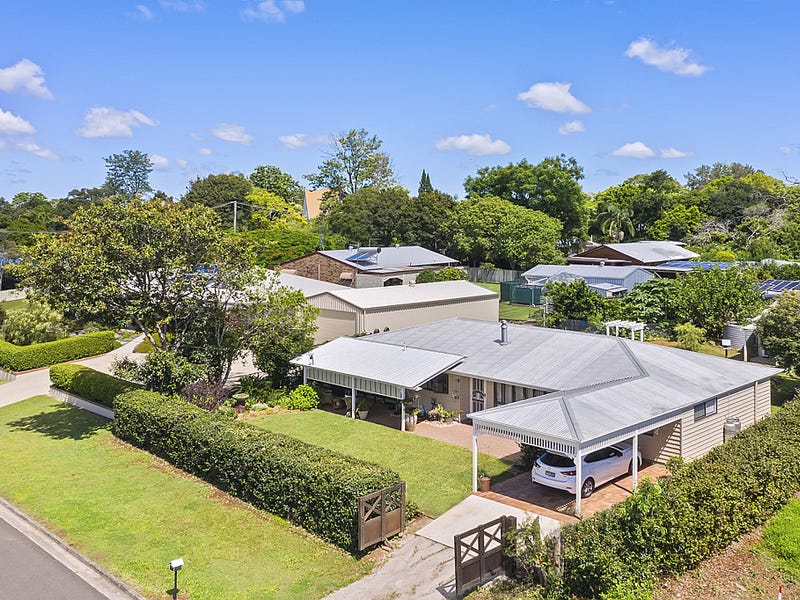 10 Carrington Drive, Flaxton, Qld 4560 Property Details