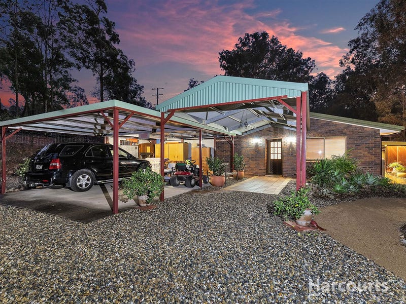 7 Branch Creek Road, Clear Mountain, QLD 4500