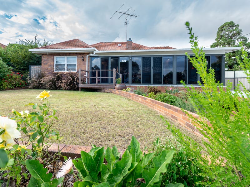 27 Joyce Street, South Toowoomba, QLD 4350