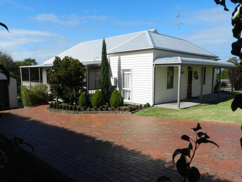 18 Main Road, Paynesville, Vic 3880 Property Details