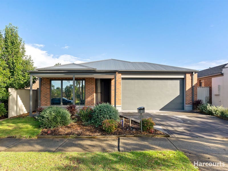 7 Inspiration Circuit, Pakenham, Vic 3810 House for Sale