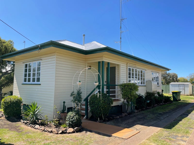 8 Briggs Street, Pittsworth, Qld 4356 Property Details