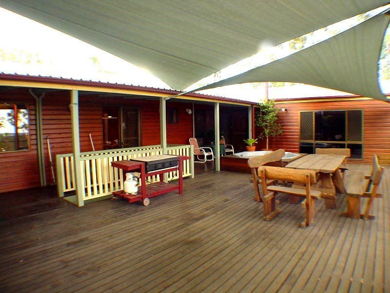 228 Blackwall Road, Chuwar, QLD 4306