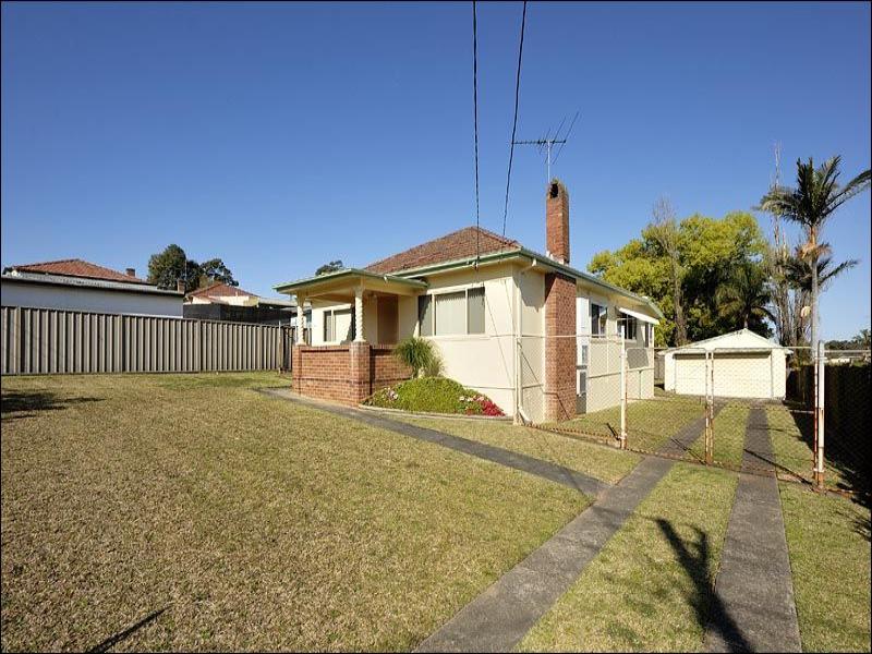 16 Farnham Avenue, Roselands, NSW 2196