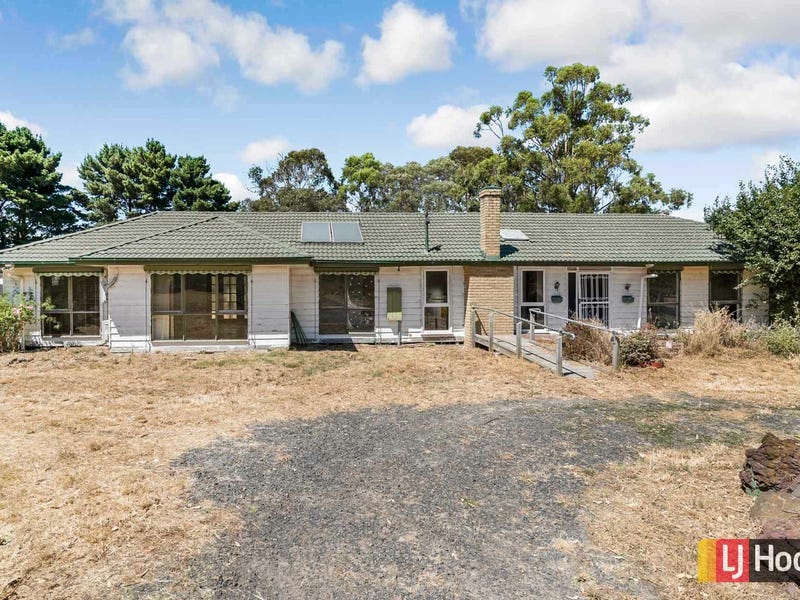 195 Camerons Lane, Beveridge, Vic 3753 Property Details