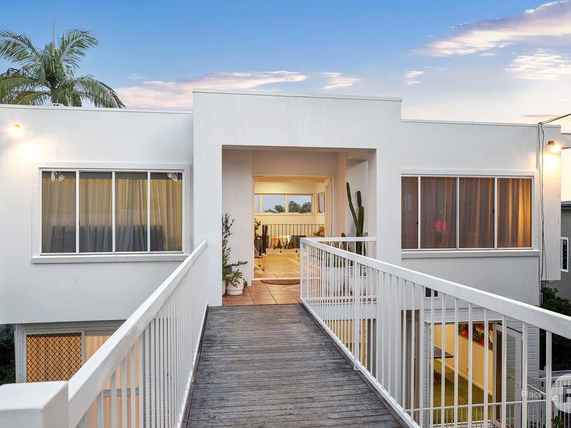 25 Garfield Drive, Paddington, Qld 4064 Property Details