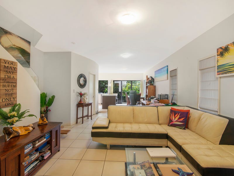 1/28 Riviera Road, Miami, Qld 4220 Property Details