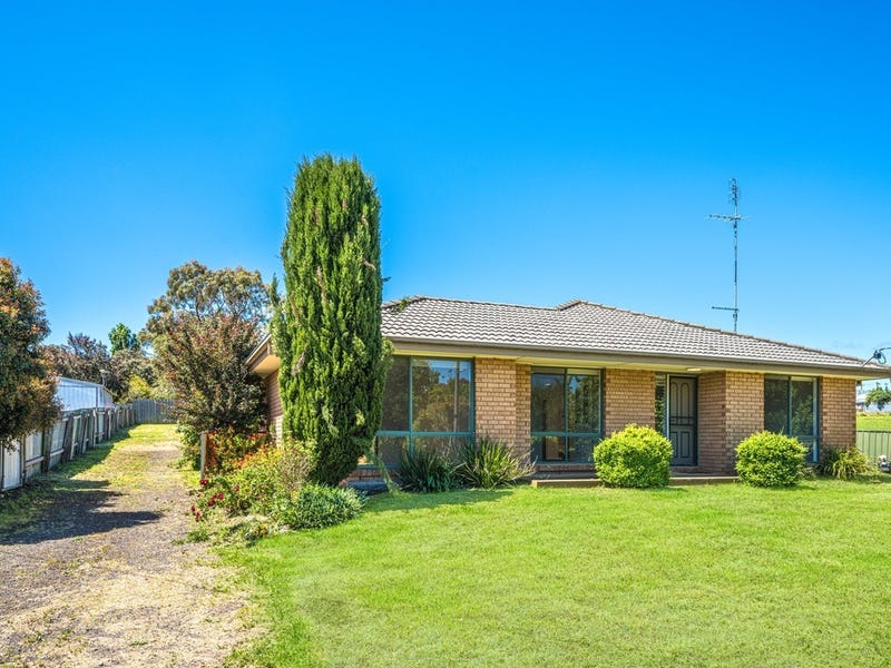 15 Barwon Terrace, Winchelsea, Vic 3241 Property Details