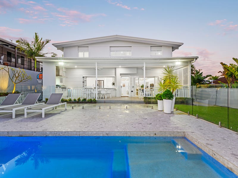 20 Plover Avenue, Paradise Point, QLD 4216