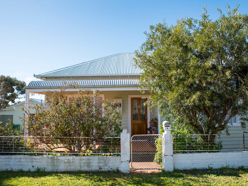410 Little Koch Street, Casterton, Vic 3311 Property Details