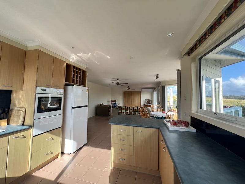 19 Outlook Drive, Lake Tyers Beach, VIC 3909