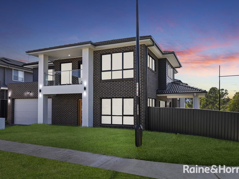 2 Chinnocks Avenue, Campbelltown, NSW 2560 House for Sale