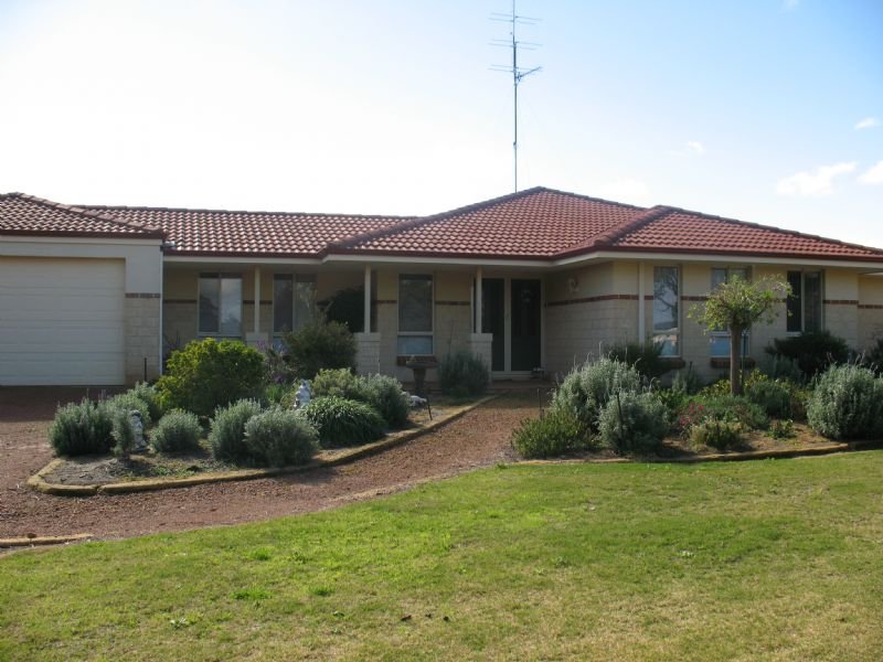 76 Elliott Street, Waroona, WA 6215