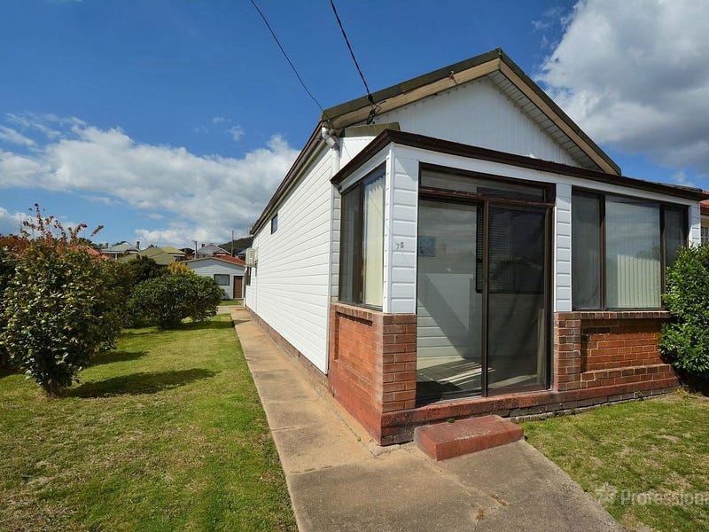 75 Calero Street, Lithgow, NSW 2790