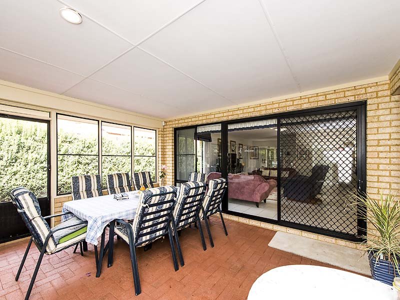 3 Heather Gardens, Halls Head, WA 6210