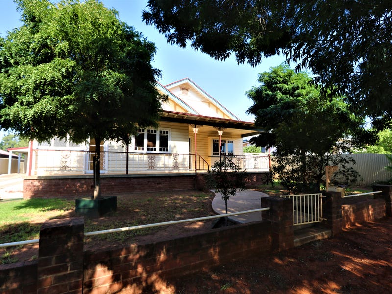 138 Aurora Street, Temora, NSW 2666