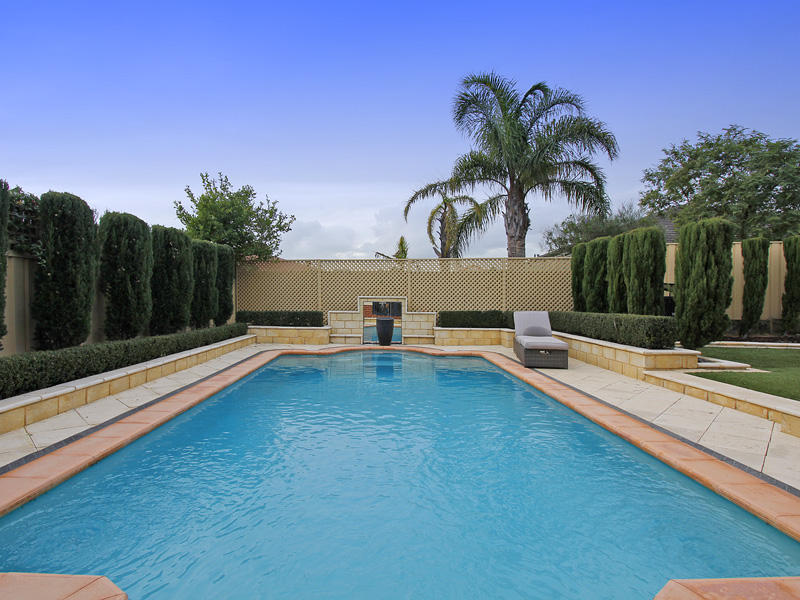 452 Shenton Avenue, Iluka, WA 6028 Property Details