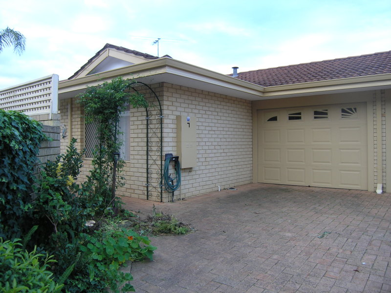 7/11 Murray Court, Armadale, WA 6112 Property Details