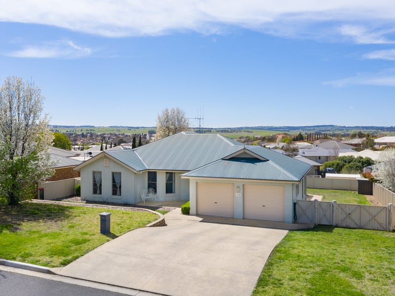 13 Carlyle Avenue, Llanarth, NSW 2795