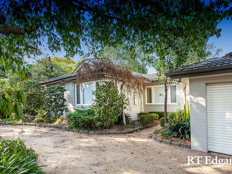 12 Mackintosh Road, Wheelers Hill, Vic 3150