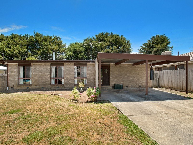 22 Woodworth Street New Gisborne Vic 3438 22 Woodworth Street New Gisborne Vic 3438