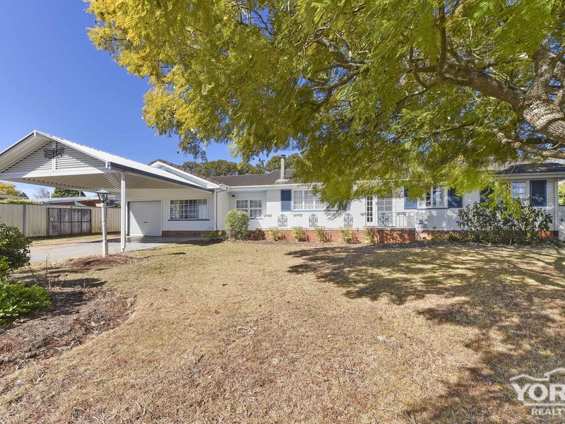 10 Mcintyre Street, Centenary Heights, QLD 4350