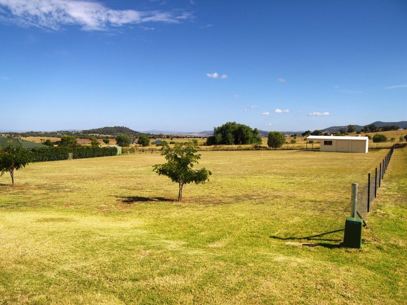 26 Daintree Circuit, Moore Creek, NSW 2340