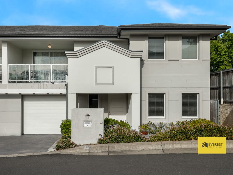 Real Estate & Property for Sale in Macquarie Links, NSW 2565