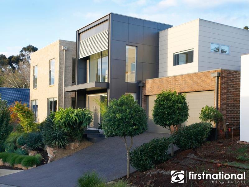 2/48 Langmore Lane, Berwick, VIC 3806