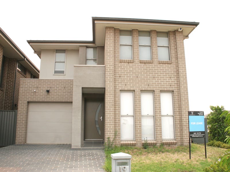 19 Stephenson Drive, Ropes Crossing, NSW 2760