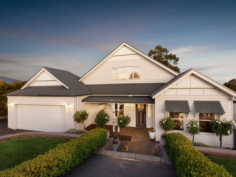 20 Shaw Drive, Romsey, Vic 3434 House for Sale