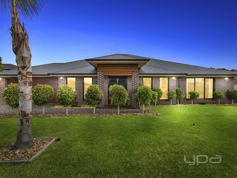 39 Highfield Way, Kurunjang, Vic 3337 Property Details