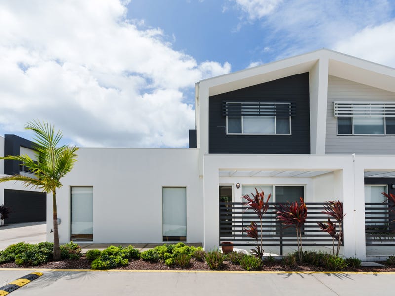 Real Estate & Property for Sale in Hope Island, QLD 4212 (+3 locations