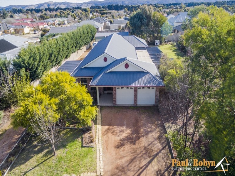 10 Mccusker Drive, Bungendore, NSW 2621 Property Details