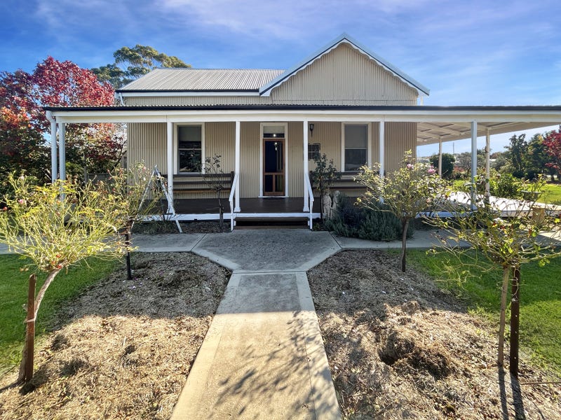 15 Frederick Street, Urana, NSW 2645