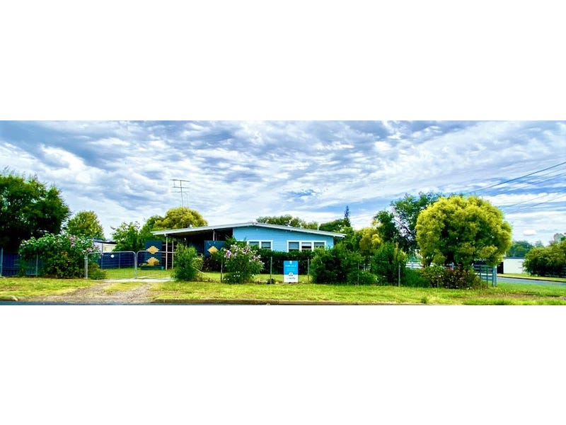 1 Cadell Street, Texas, Qld 4385 Property Details