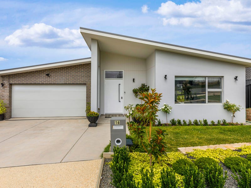 16 Gruzman View, Taylor, ACT 2913 - Property Details