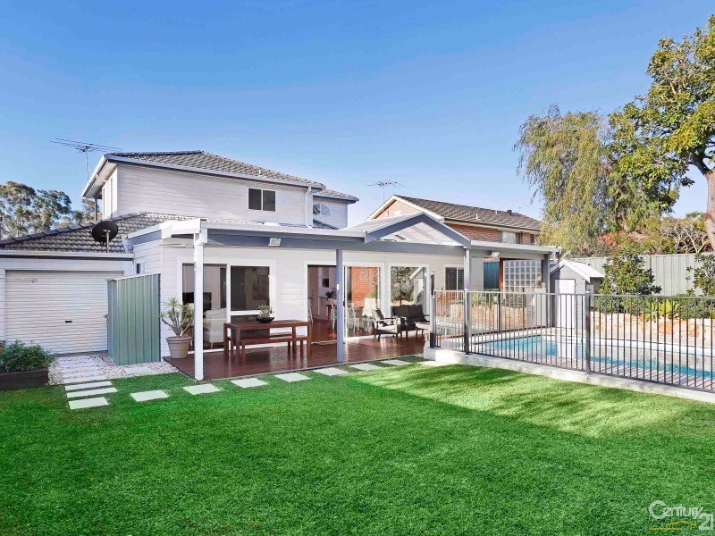 18 Carter Cres, Gymea Bay, NSW 2227