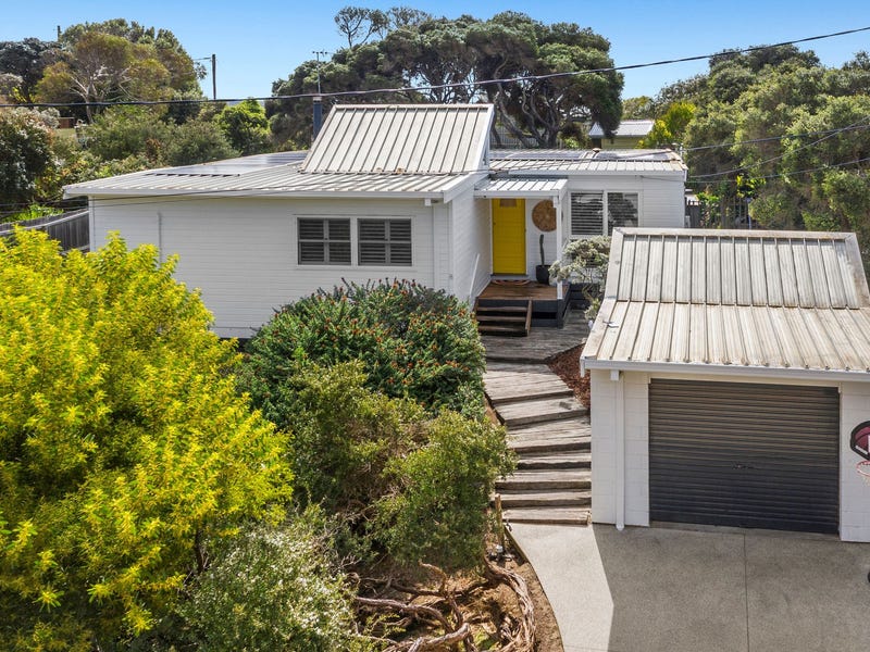 8 Blyth Street, Breamlea, Vic 3227 Property Details