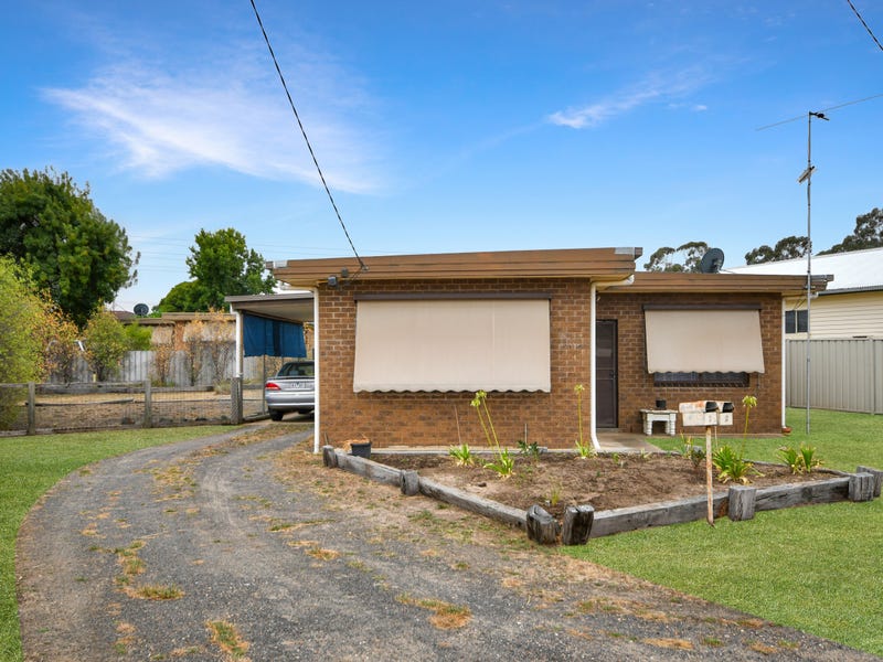 1 2/23 Burgh St, Stawell, Vic 3380 Unit for Sale