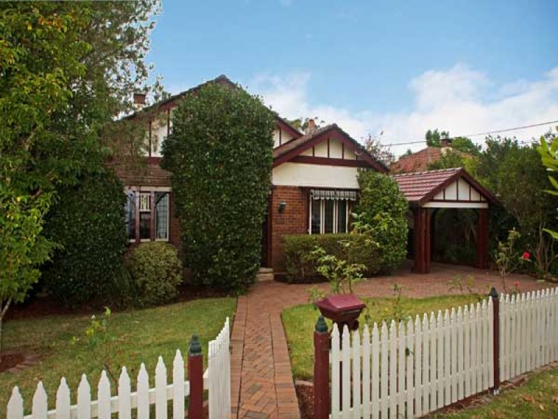 12 Cranbrook Avenue, Roseville, NSW 2069