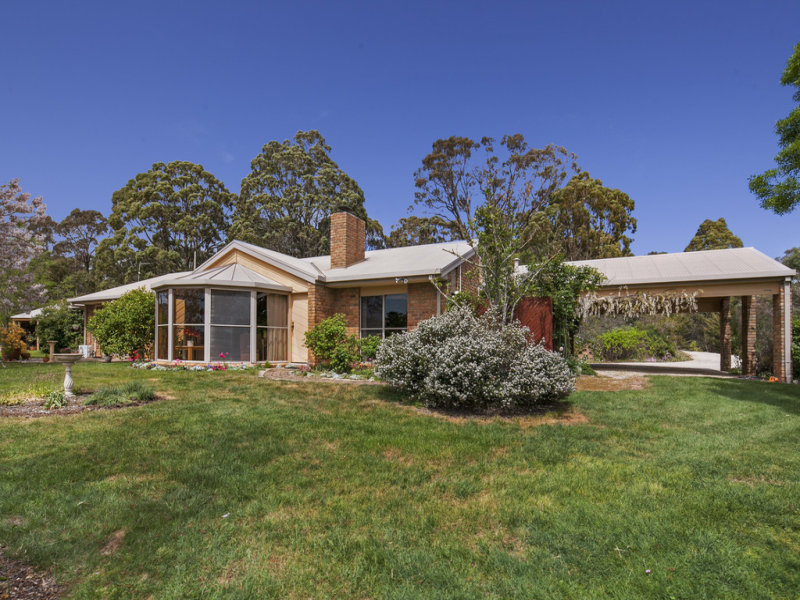 90 Ascot Road, Creswick, Vic 3363 Property Details