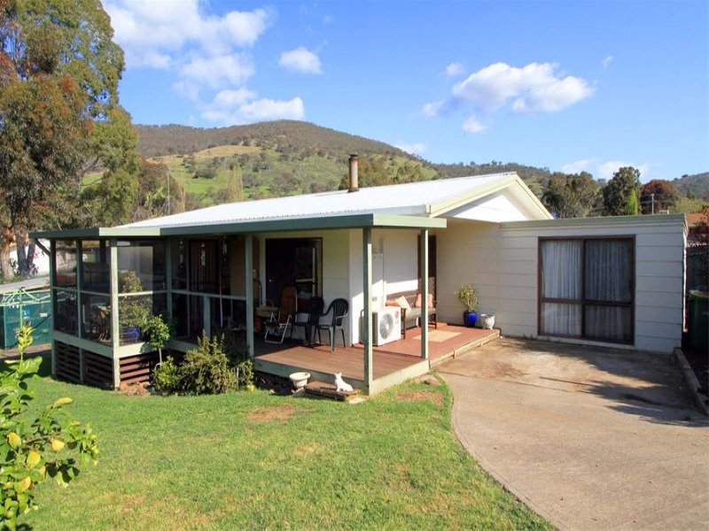 Property 106886159, Tallangatta, Vic 3700 Property Details