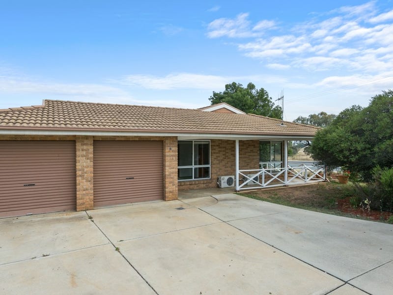 31 Furlong Road, Queanbeyan West, NSW 2620