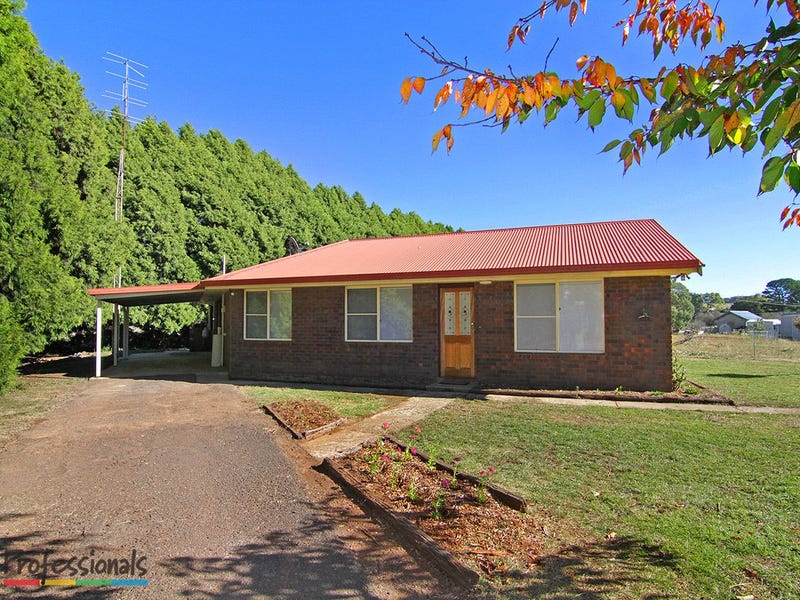 3174 New England Highway, Black Mountain, NSW 2365