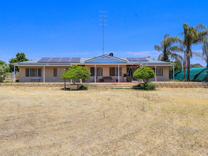 10 Burlong Rd, Northam, WA 6401 House for Sale