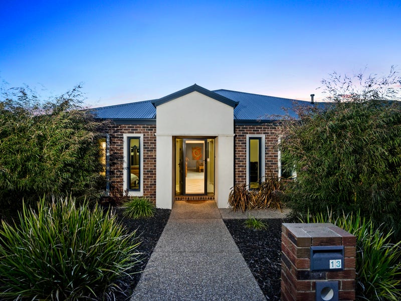 13 Platypus Drive, Mount Clear, VIC 3350