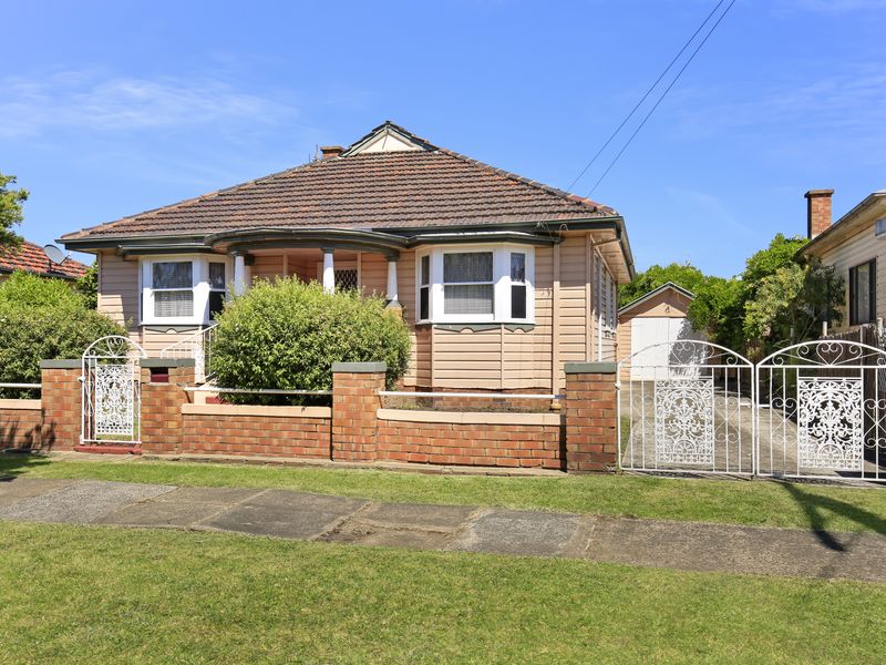 76 Evans Street, Wollongong, NSW 2500 Property Details