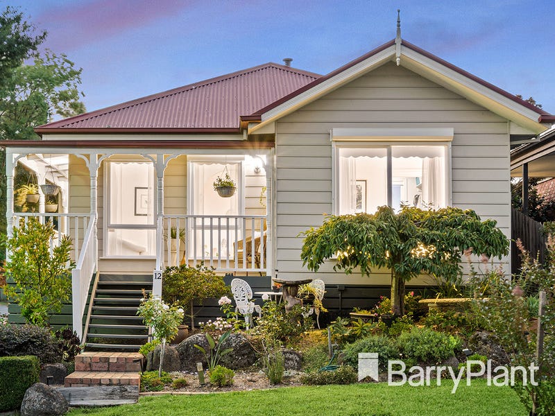 12 Rosewood Place, Chirnside Park, VIC 3116
